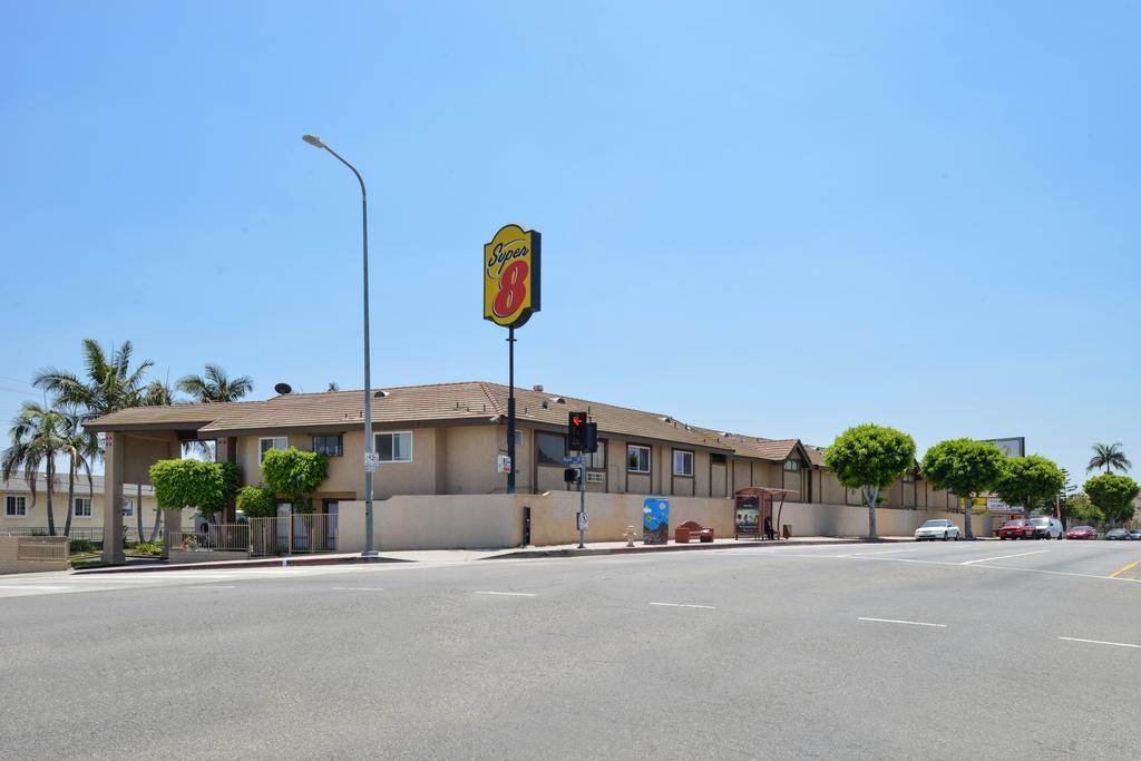 Super 8 By Wyndham Los Angeles/Alhambra — Photos 3